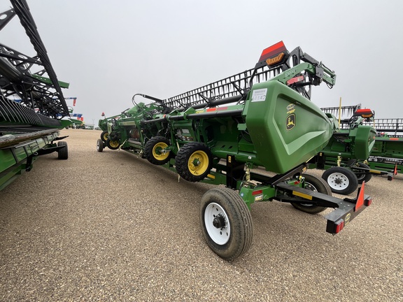 Used 2024 John Deere HD35R Combine Platforms at Horizon Ag & Turf in Warburg, AB - Photo8