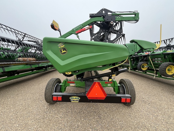 Used 2024 John Deere HD35R Combine Platforms at Horizon Ag & Turf in Warburg, AB - Photo9