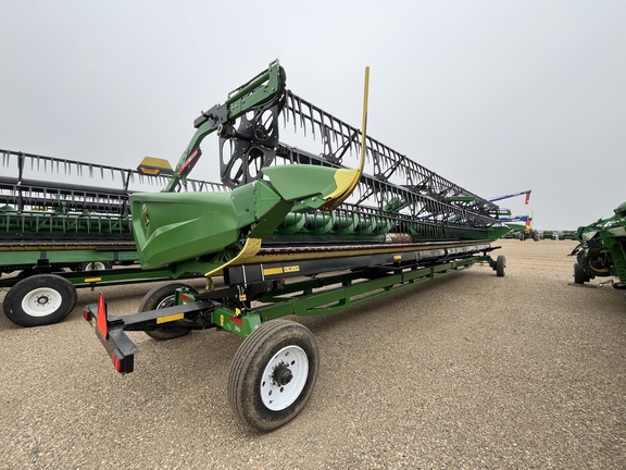 Used 2024 John Deere HD35R Combine Platforms at Horizon Ag & Turf in Warburg, AB - Photo11