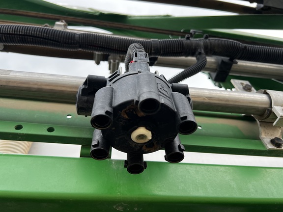 2024 John Deere 616R - Photo31