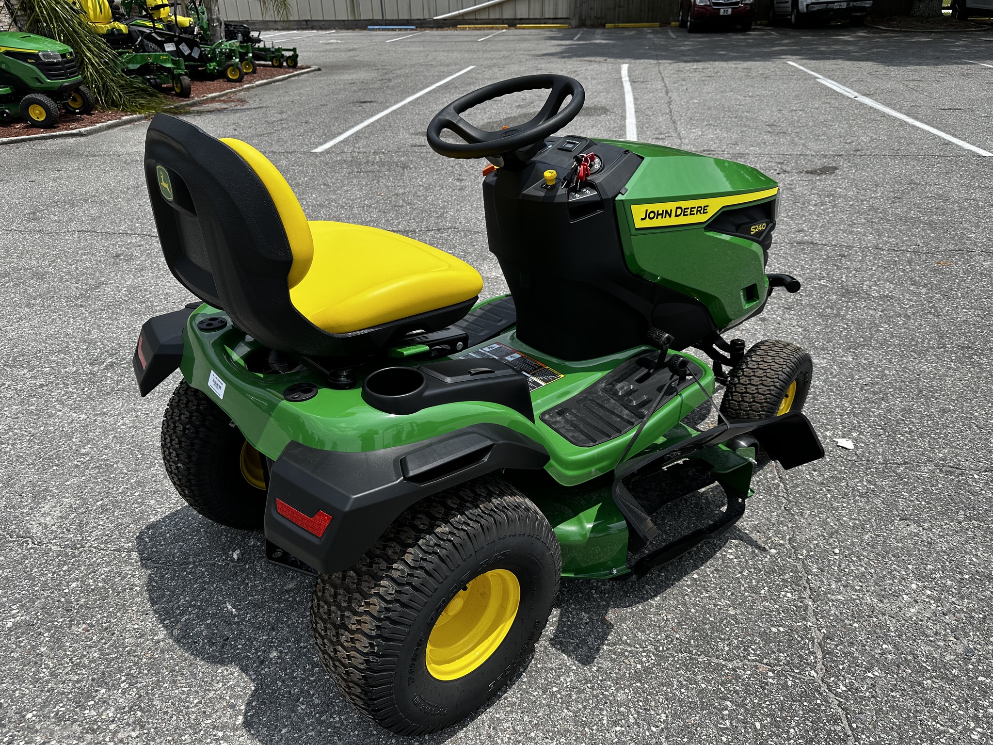 2025 John Deere S240 Image 4