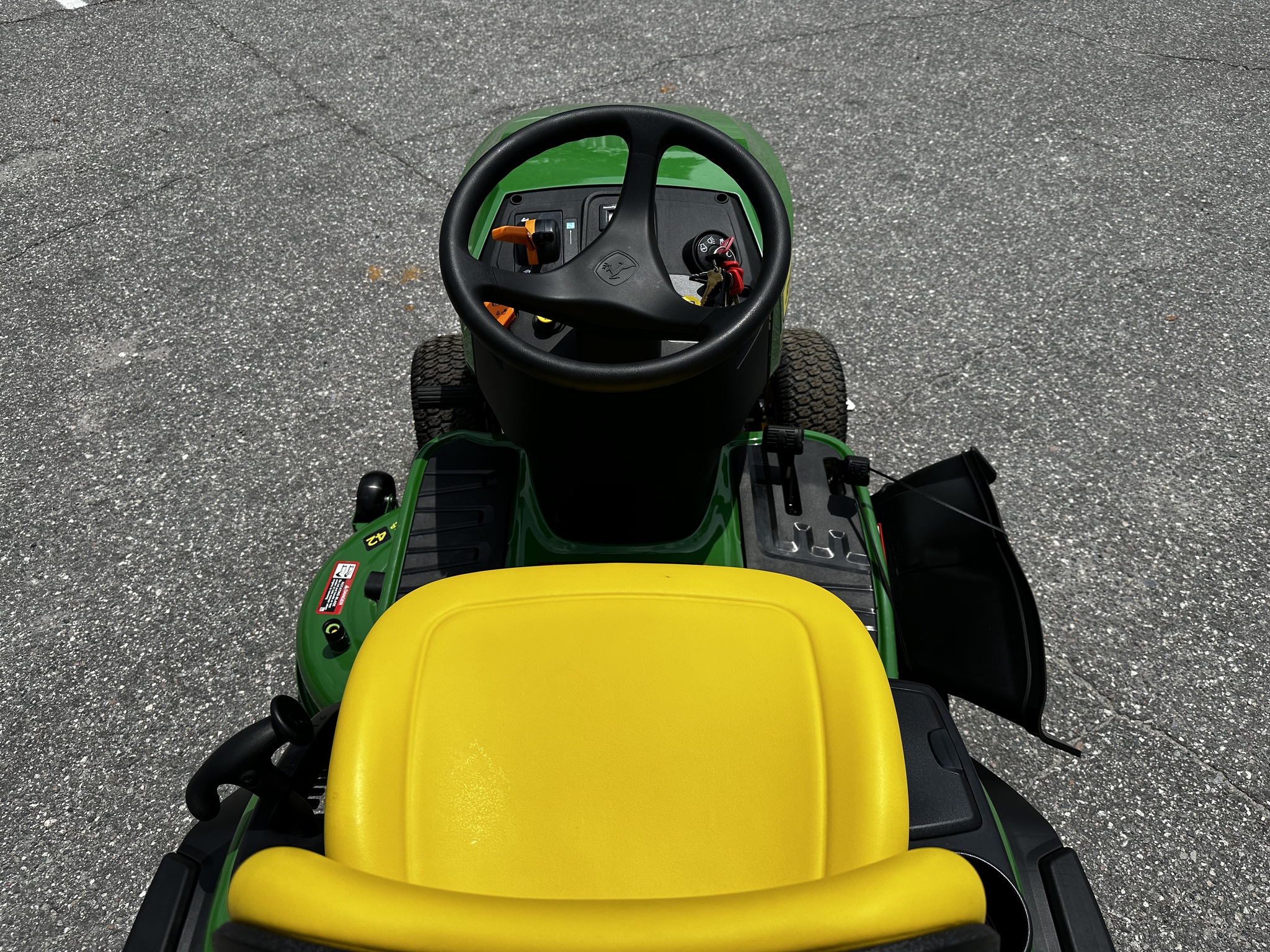 2025 John Deere S240 Image 6