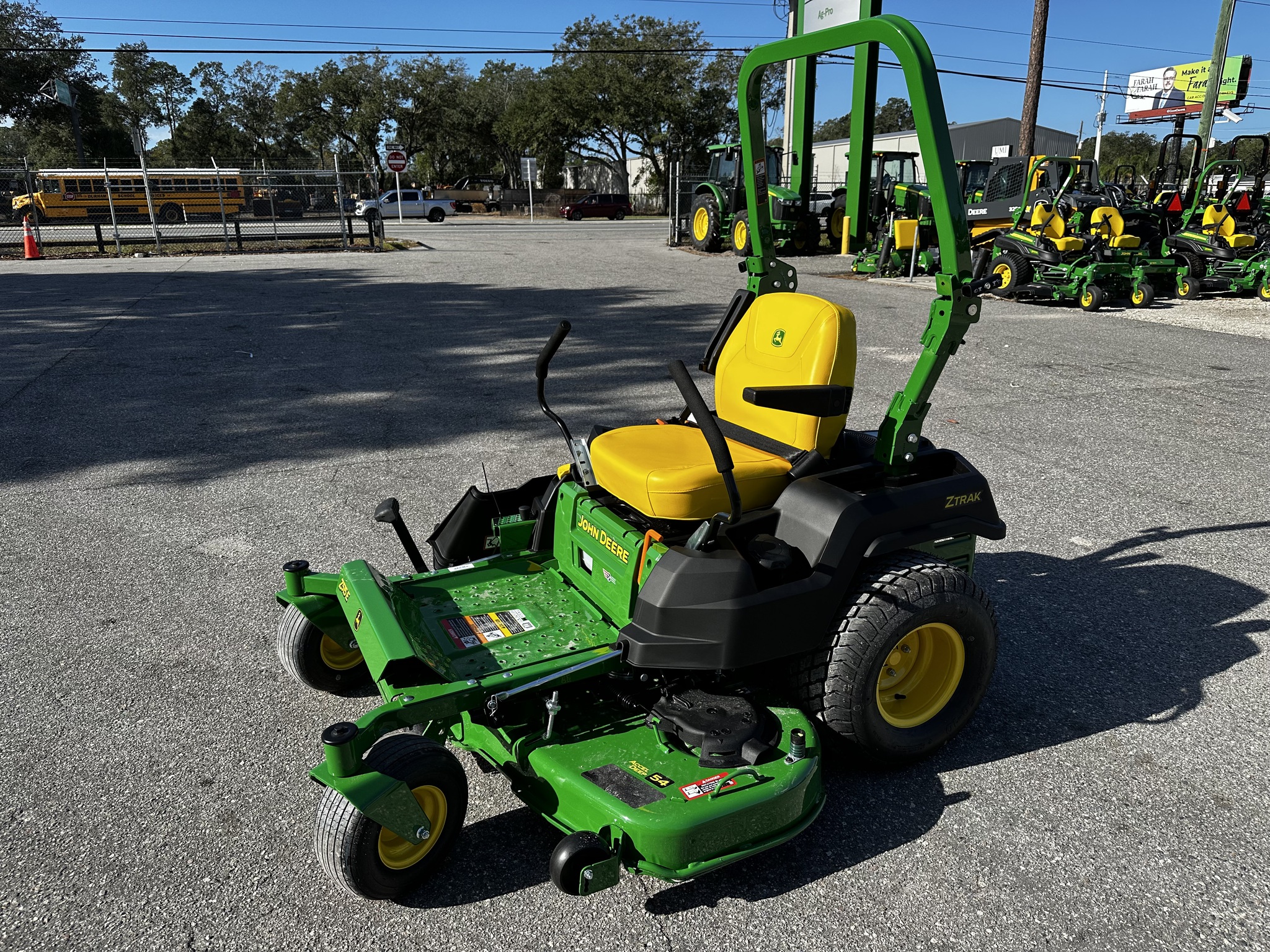 2025 John Deere Z515E Image 2