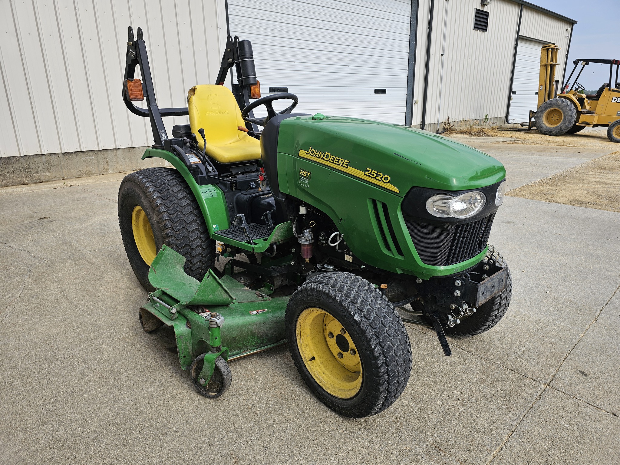  2008 John Deere 2520 at Heritage Tractor in Freeport, IL