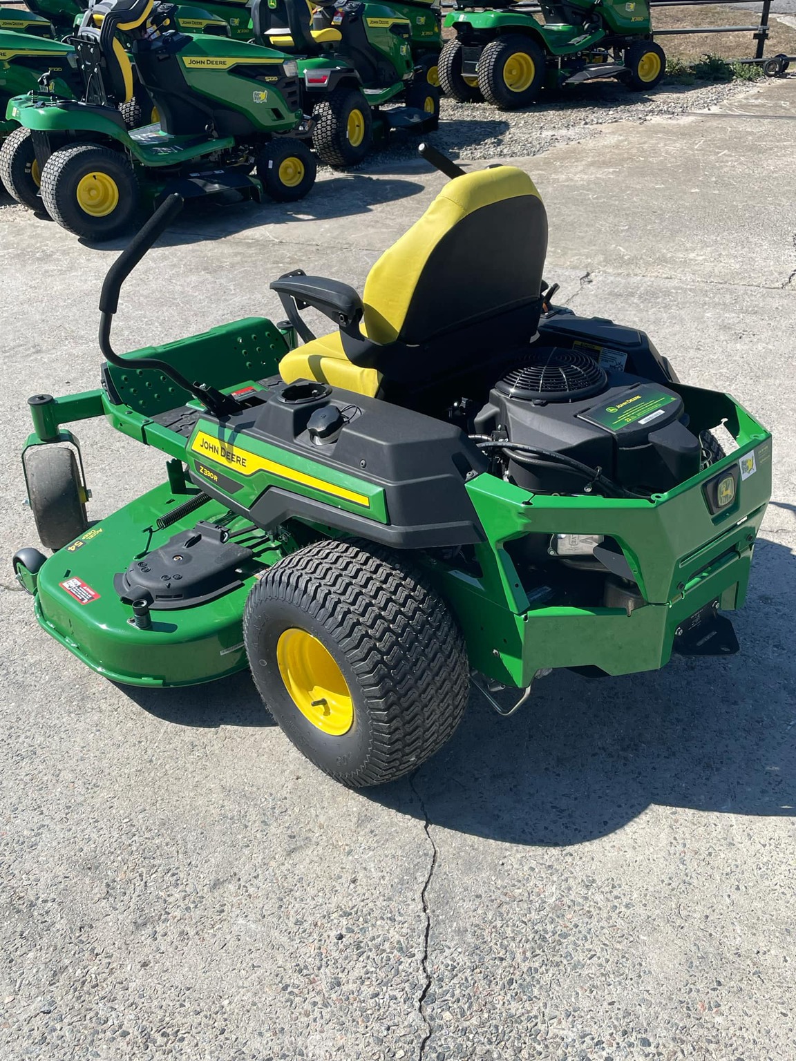 2024 John Deere Z330R Image 4