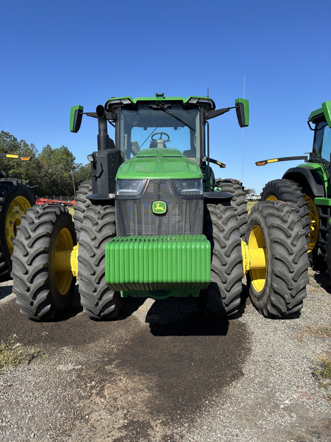 2023 John Deere 8R 370 Image 2