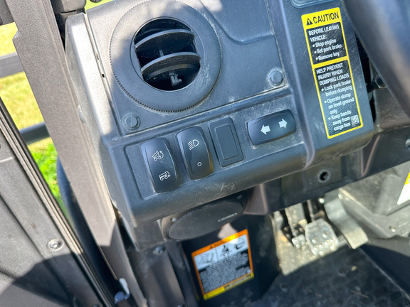 2019 John-Deere 835M