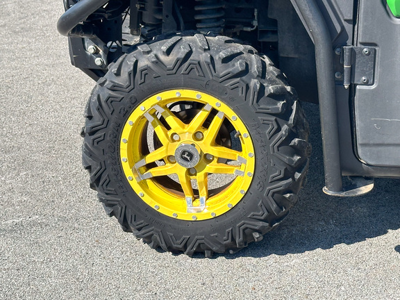 2019 John-Deere 835M