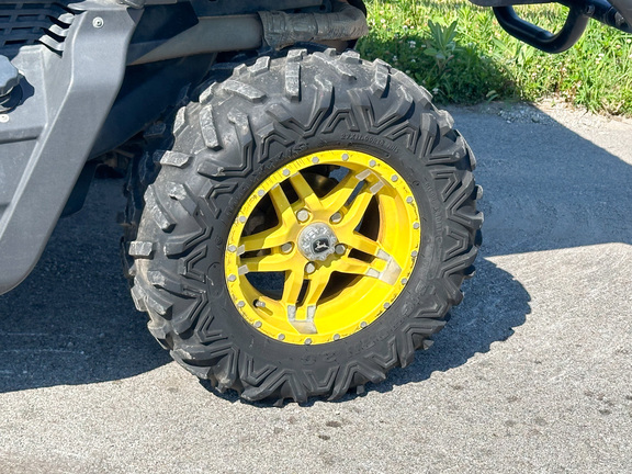 2019 John-Deere 835M