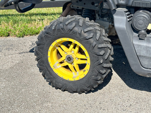 2019 John-Deere 835M
