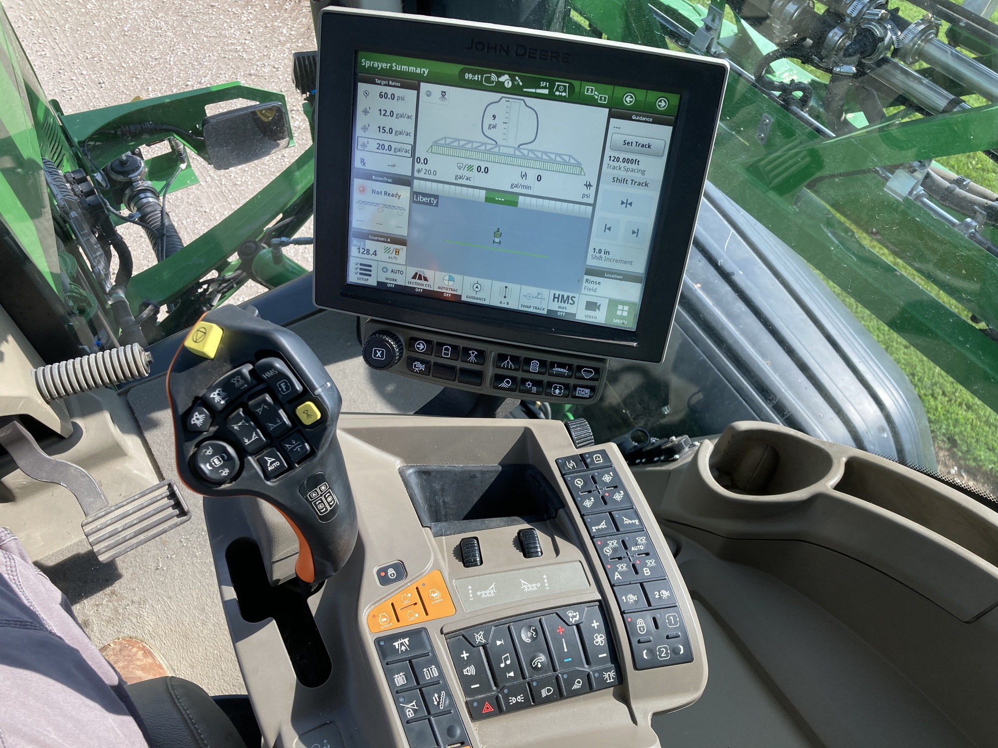  2024 John Deere 612R at Heritage Tractor in Mendota, IL
