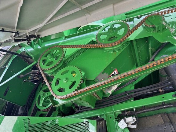 Photo of 2017 John Deere S680