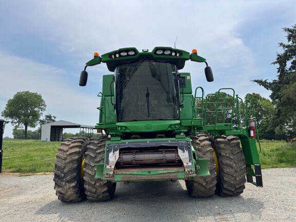 Photo of 2017 John Deere S680
