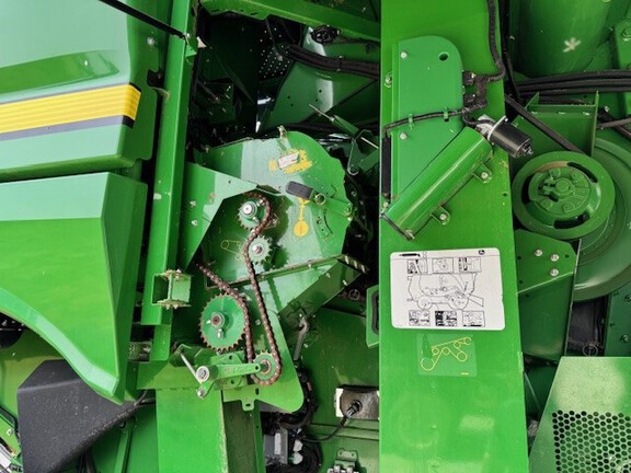 Photo of 2017 John Deere S680