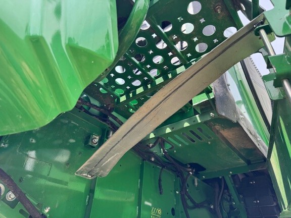 Photo of 2017 John Deere S680