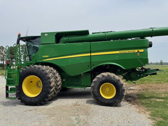 Photo of 2017 John Deere S680