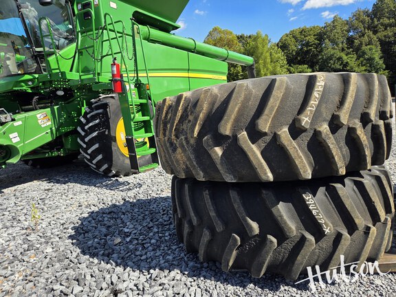 Photo of 2017 John Deere S680