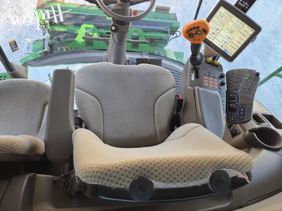 Photo of 2017 John Deere S680