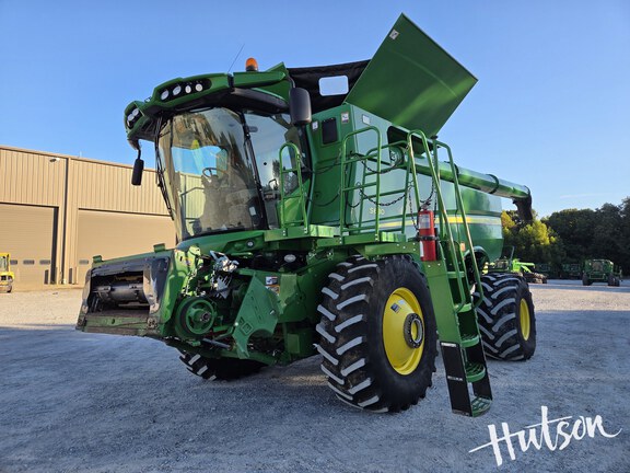 Photo of 2017 John Deere S680