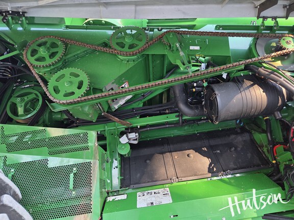 Photo of 2017 John Deere S680