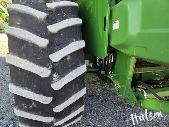 Photo of 2017 John Deere S680