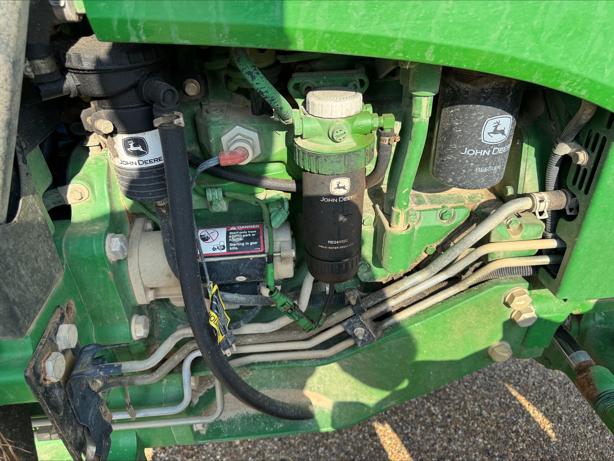 2012 John Deere 5085M Image 14