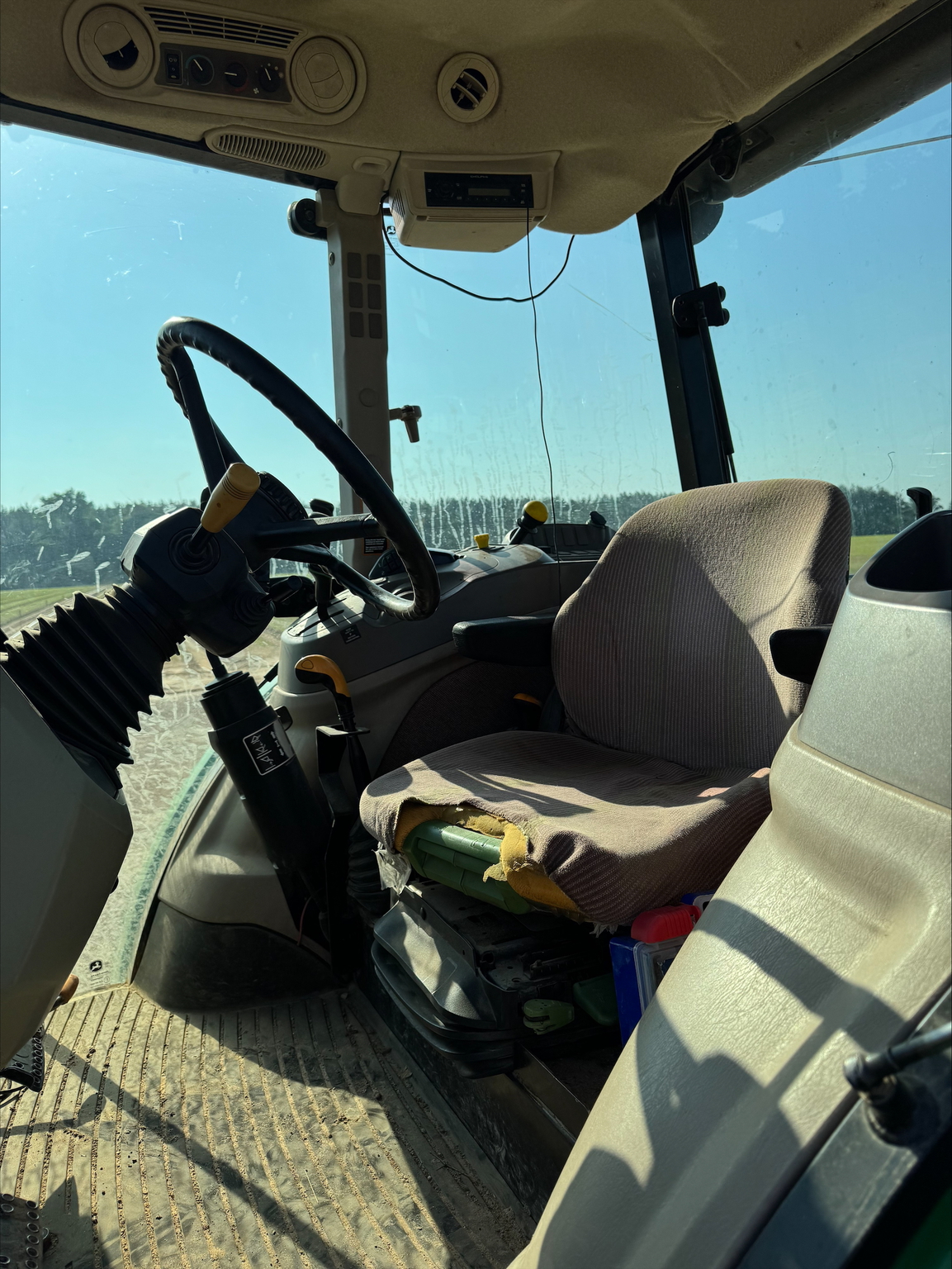 2012 John Deere 5085M Image 7