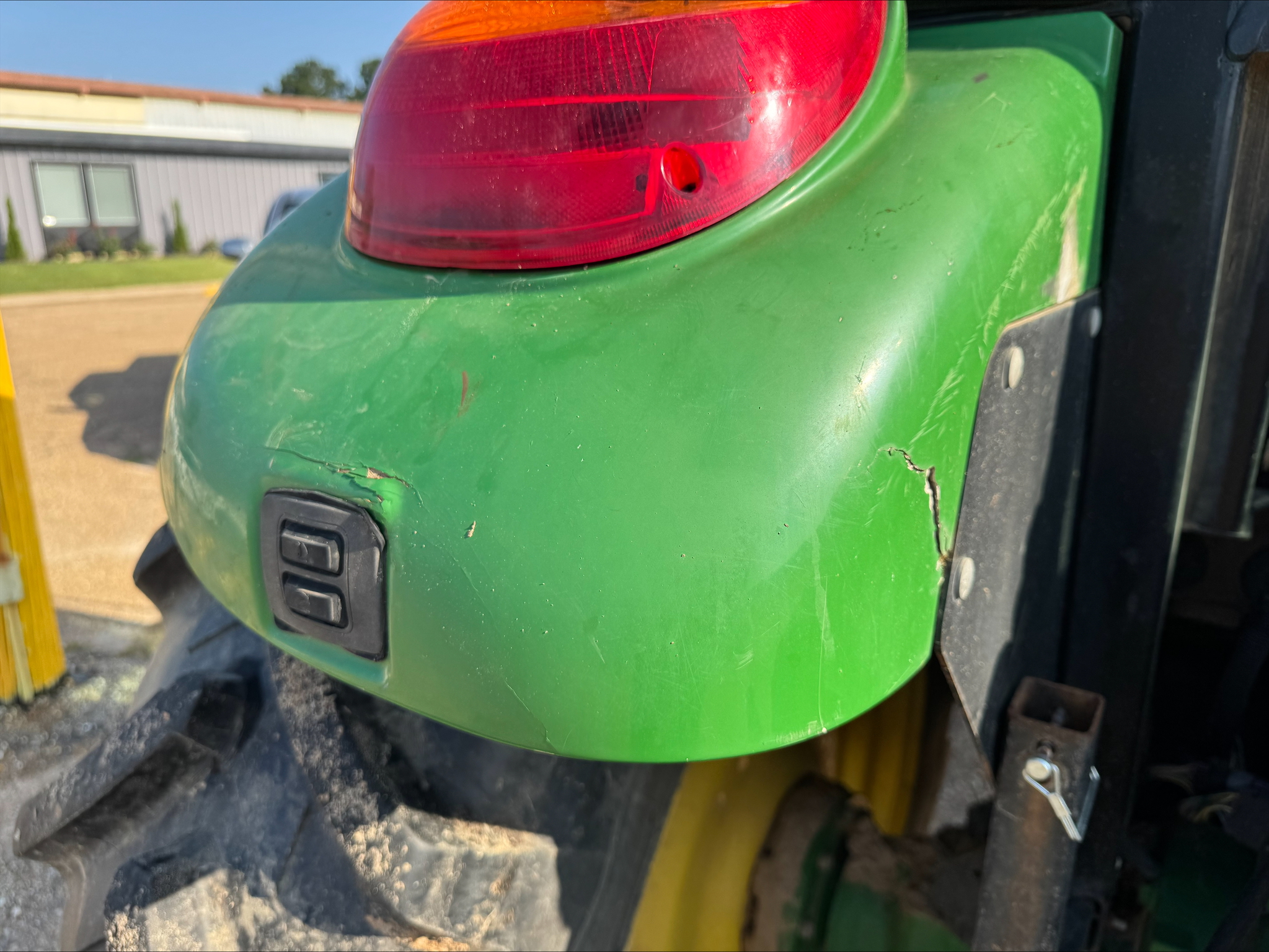 2012 John Deere 5085M Image 16