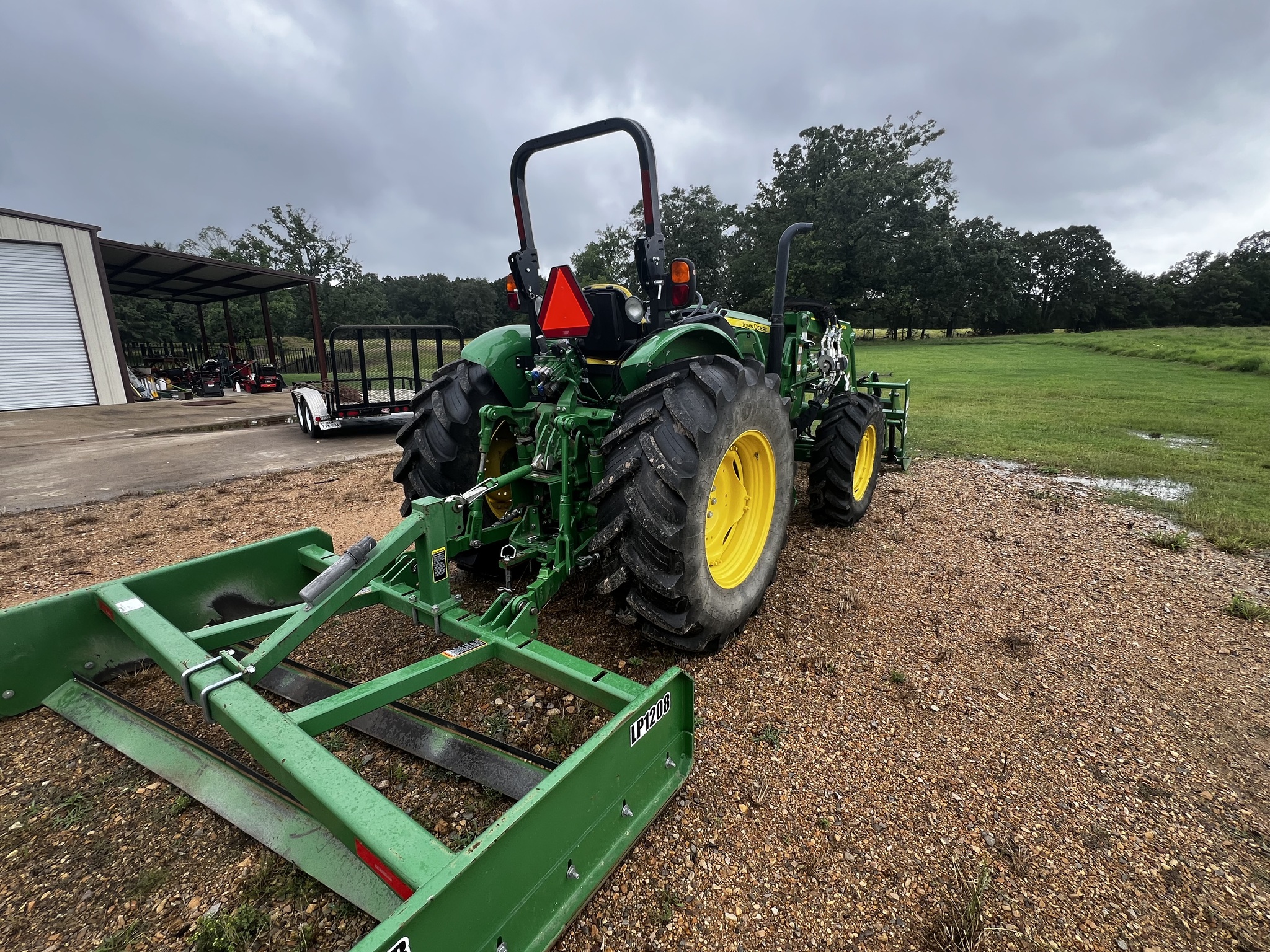 2022 John Deere 5090M Image 8