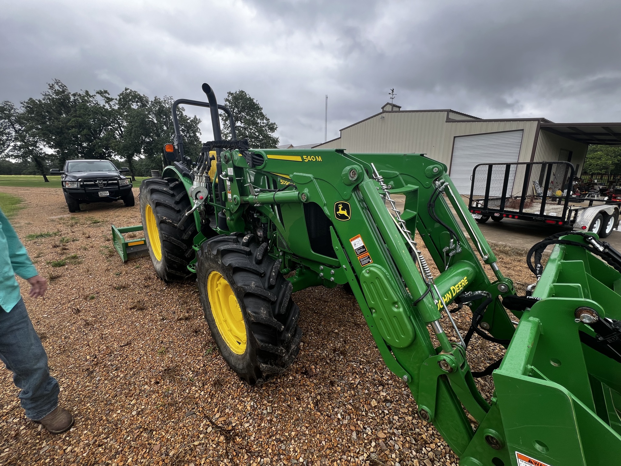 2022 John Deere 5090M Image 6