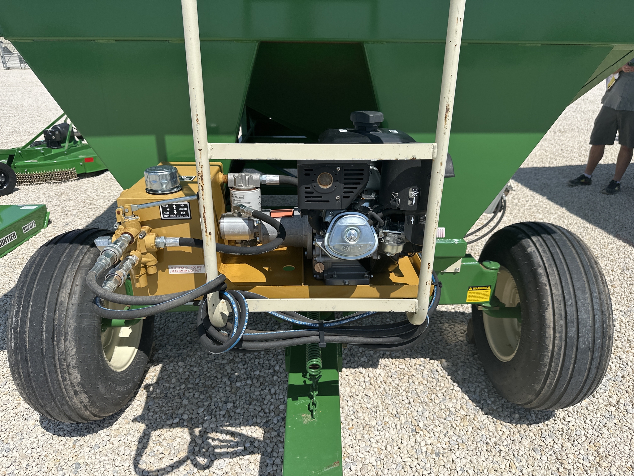 2023 E-Z Trail 300T Image 8