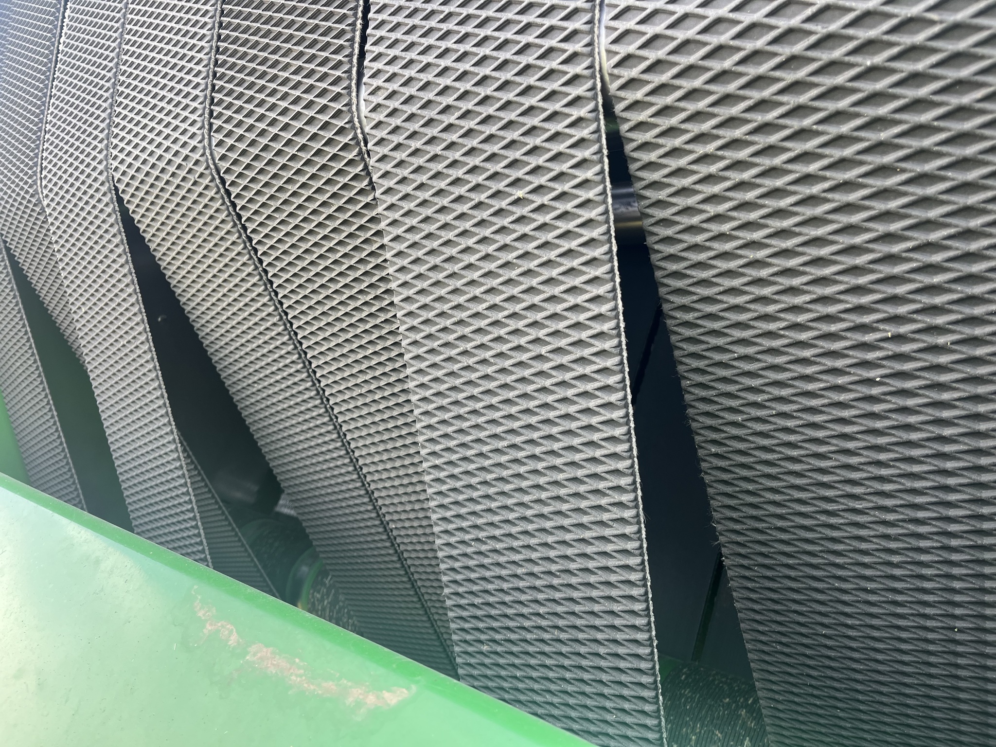 2018 John Deere 560M Image 4