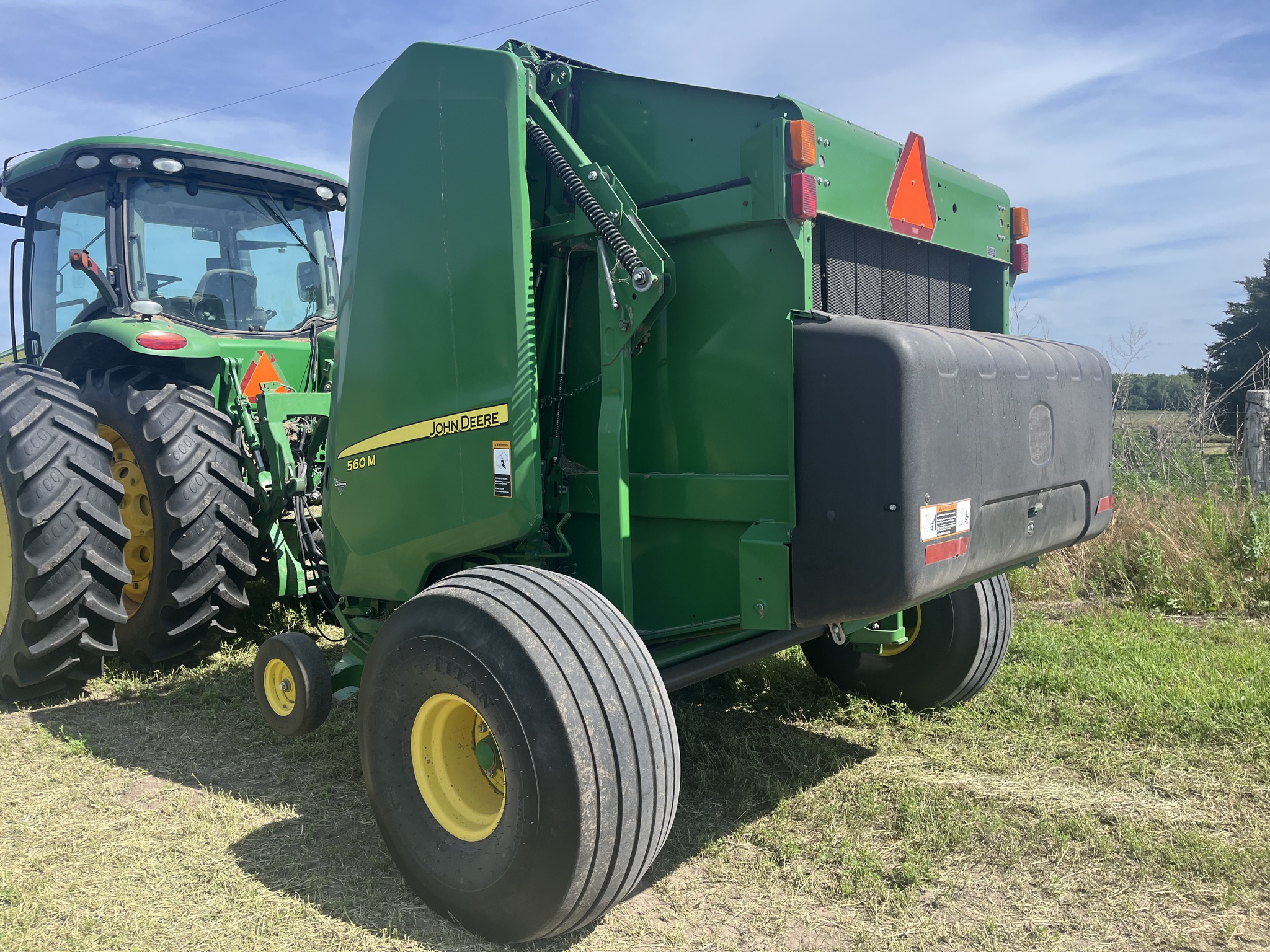 2018 John Deere 560M Image 2