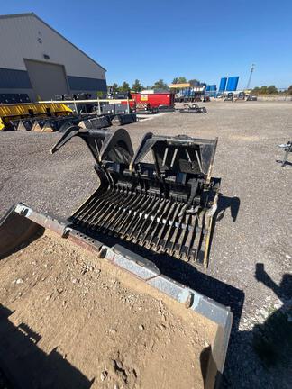 Photo of a 2025 John Deere GR72 GRAPPLE