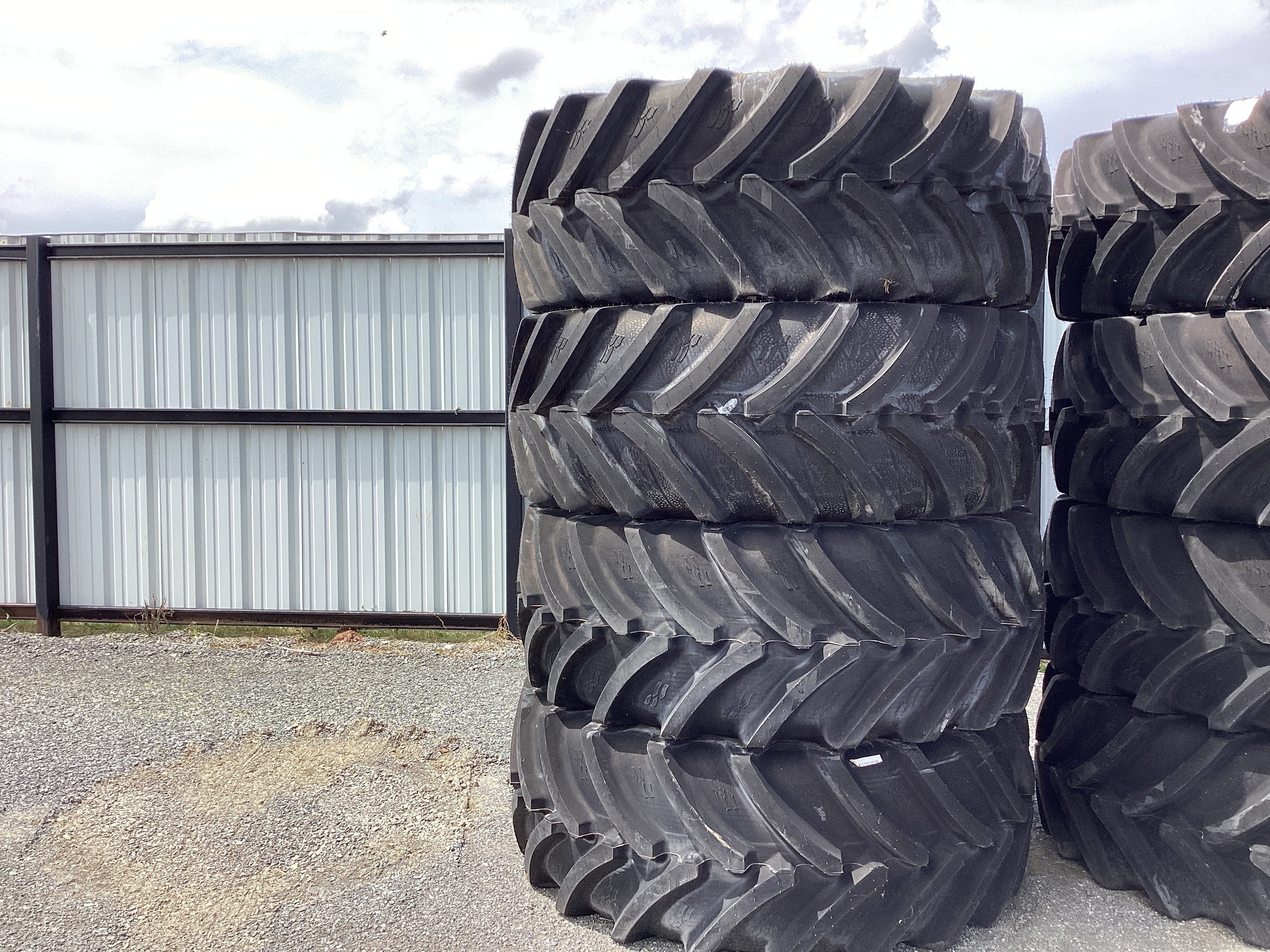 2023 Alliance VF650/65R38 Floaters Image 1