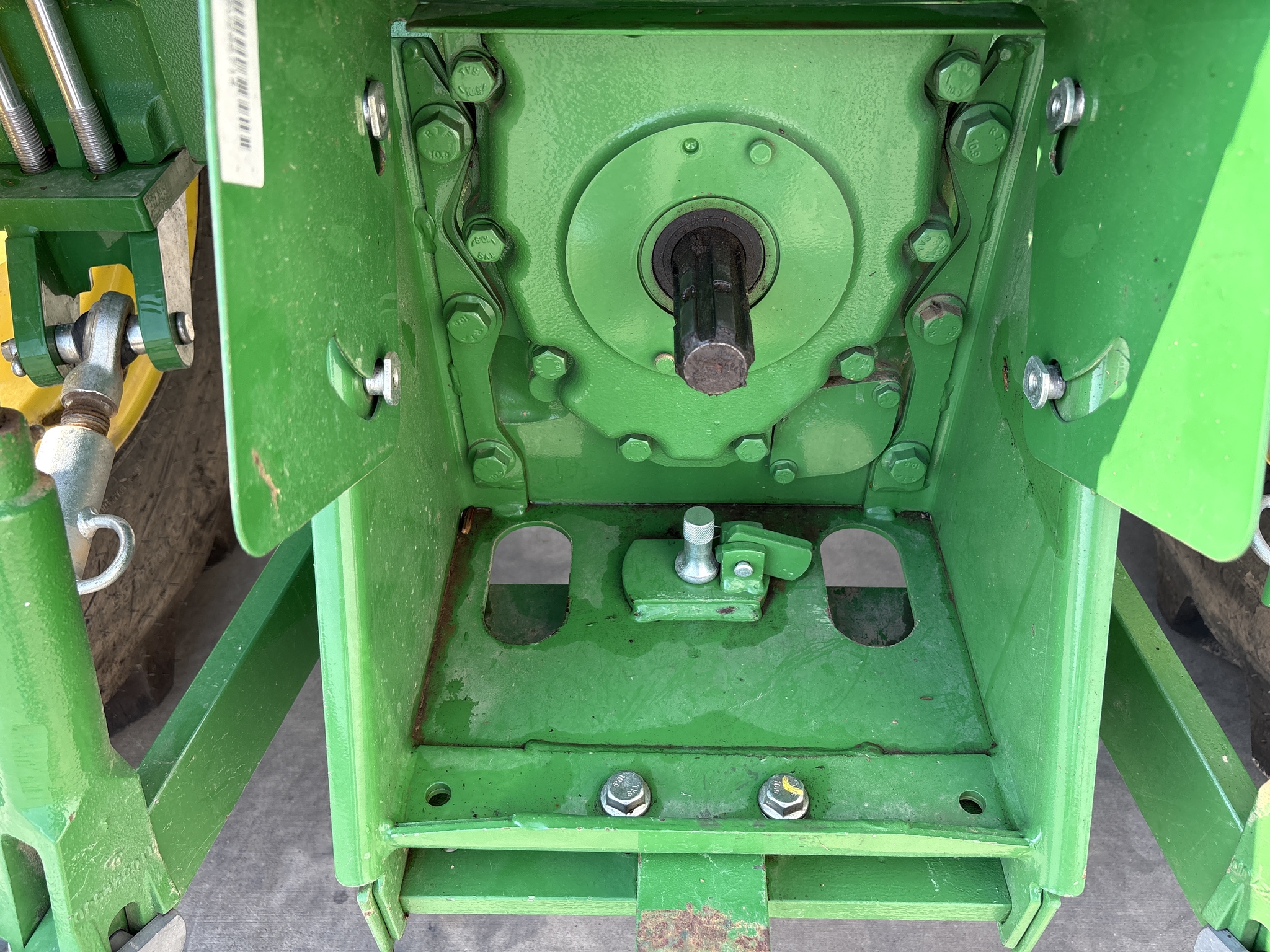 2021 John Deere 5045E Image 14