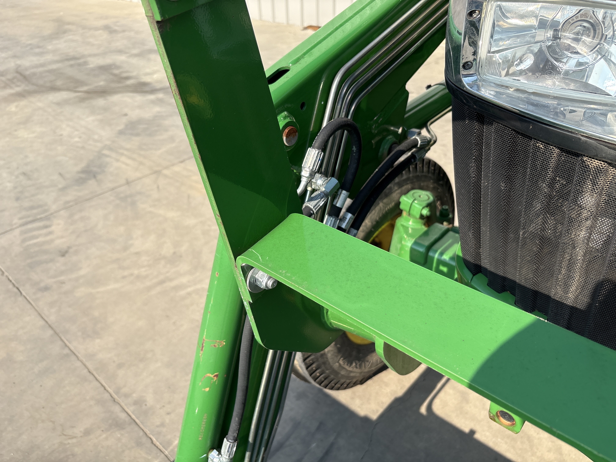 2021 John Deere 5045E Image 19