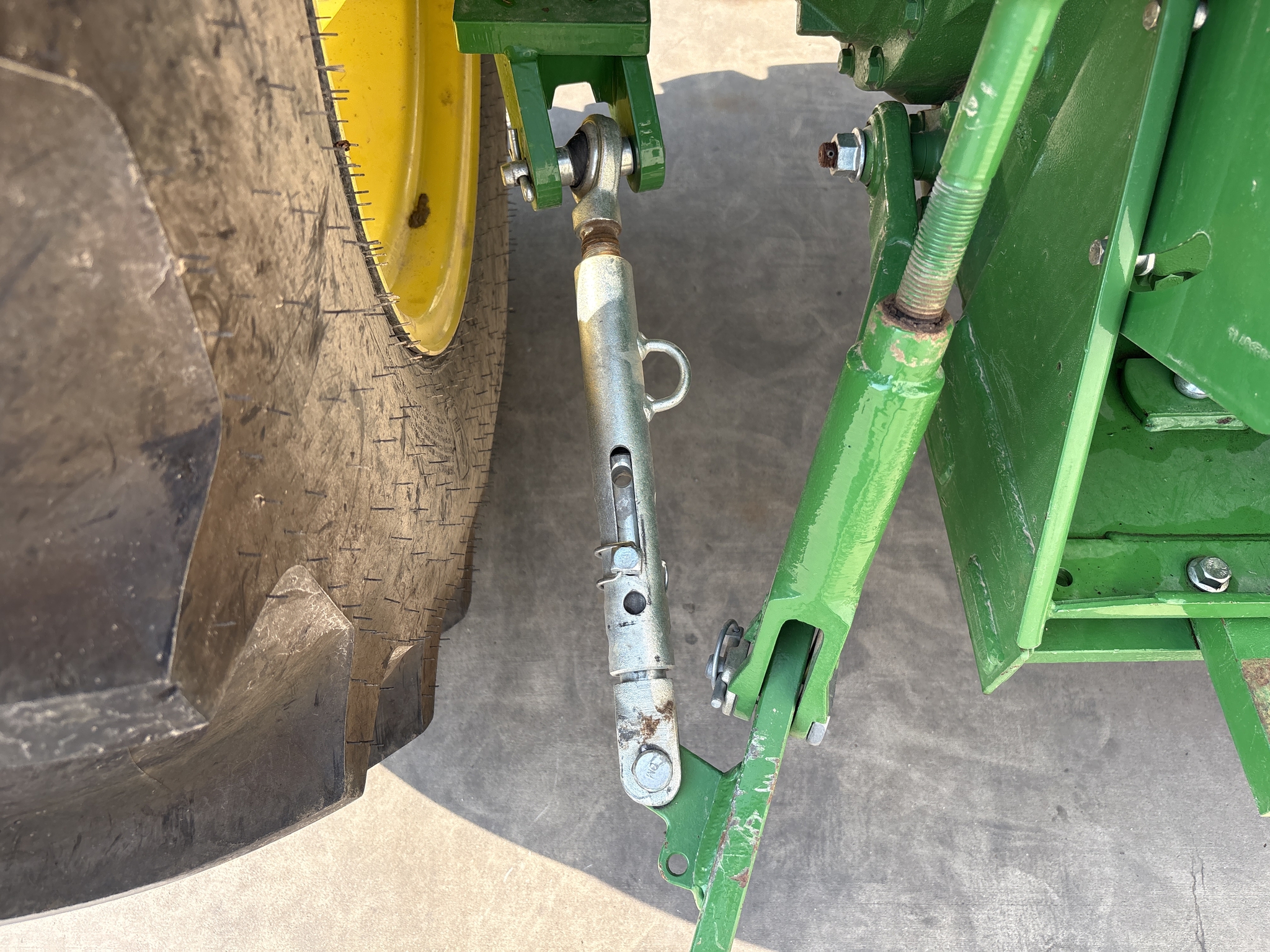 2021 John Deere 5045E Image 16