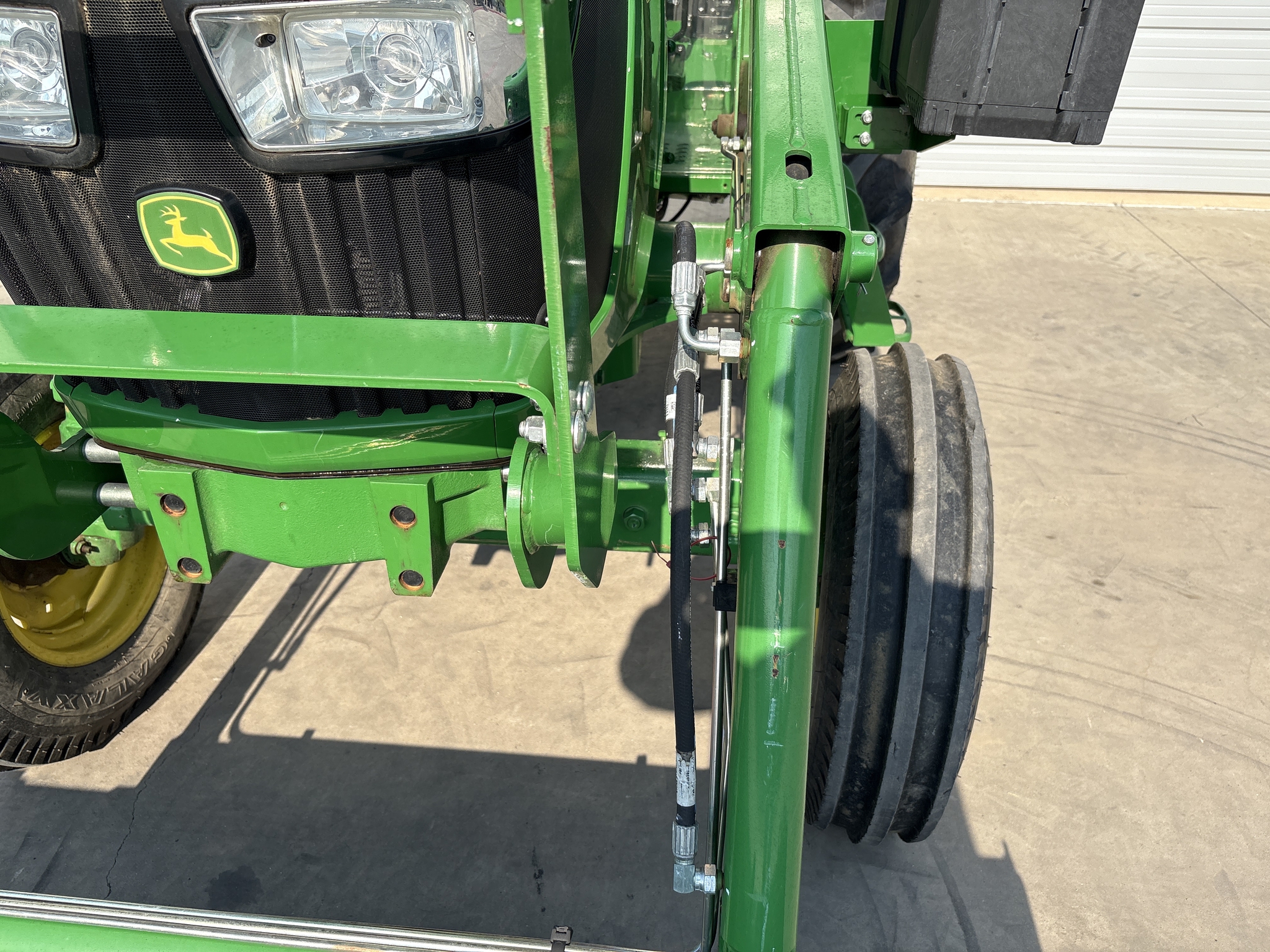 2021 John Deere 5045E Image 20