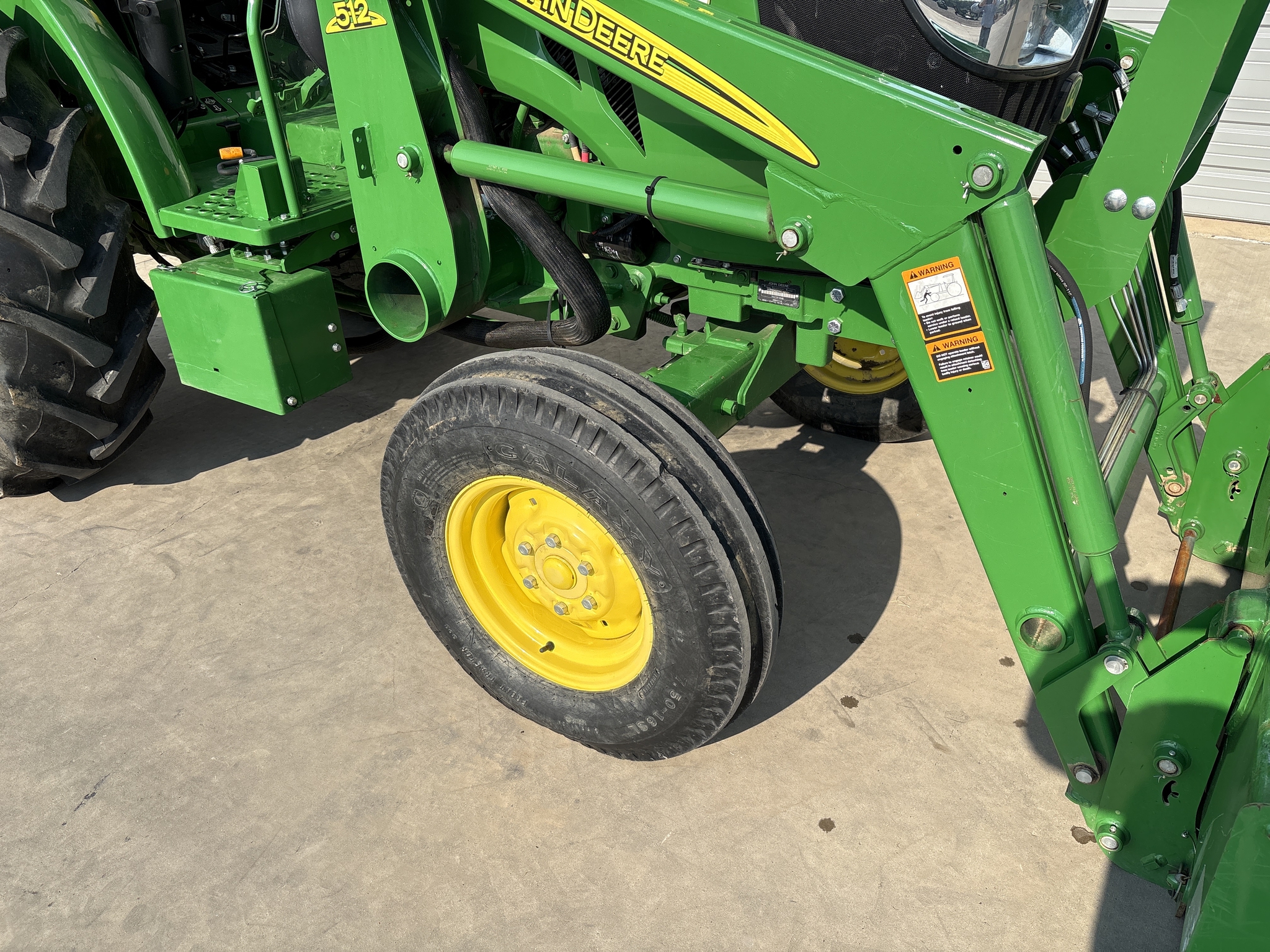 2021 John Deere 5045E Image 22