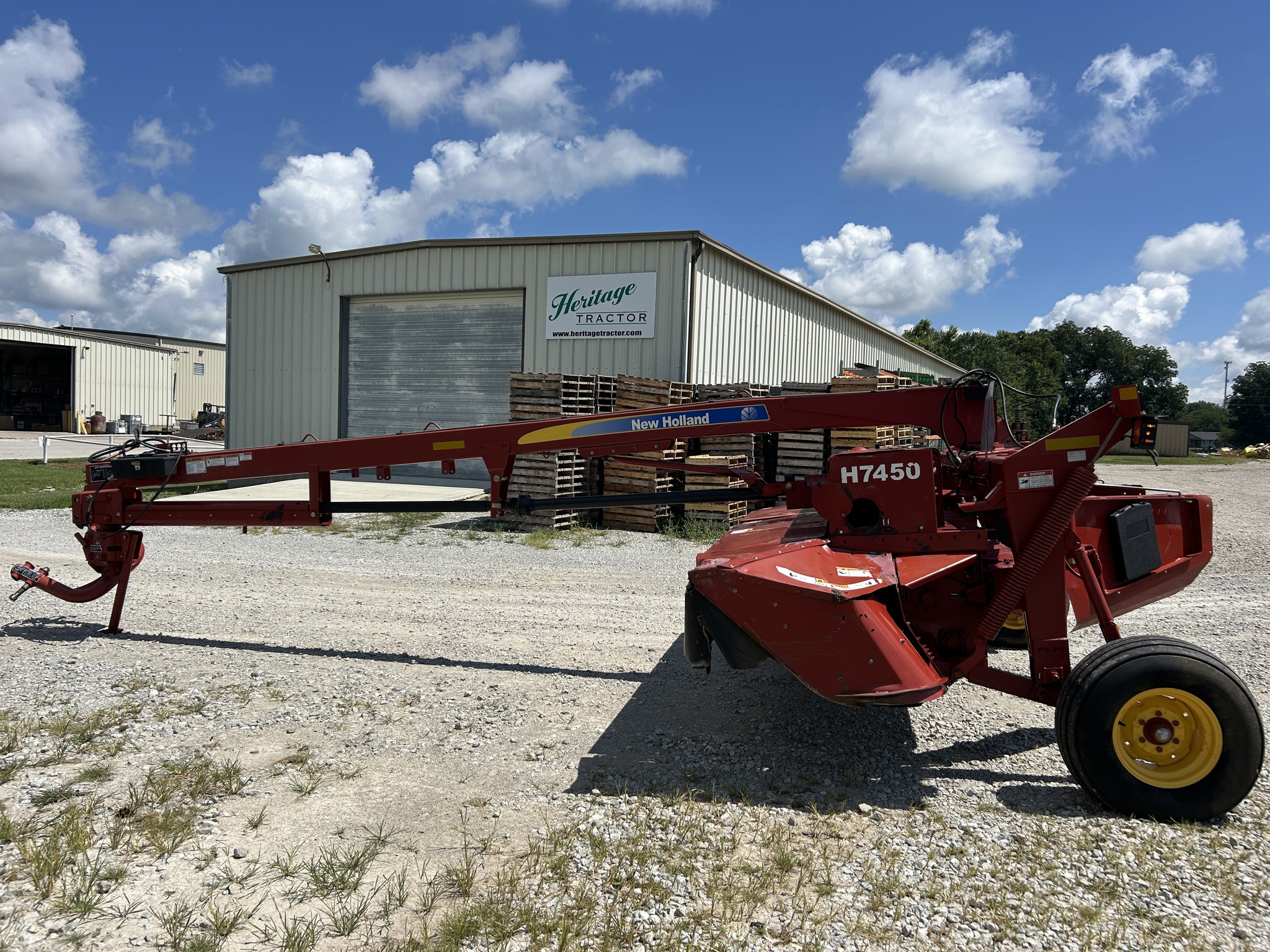  2010 New Holland H7450 at Heritage Tractor in Clinton, MO