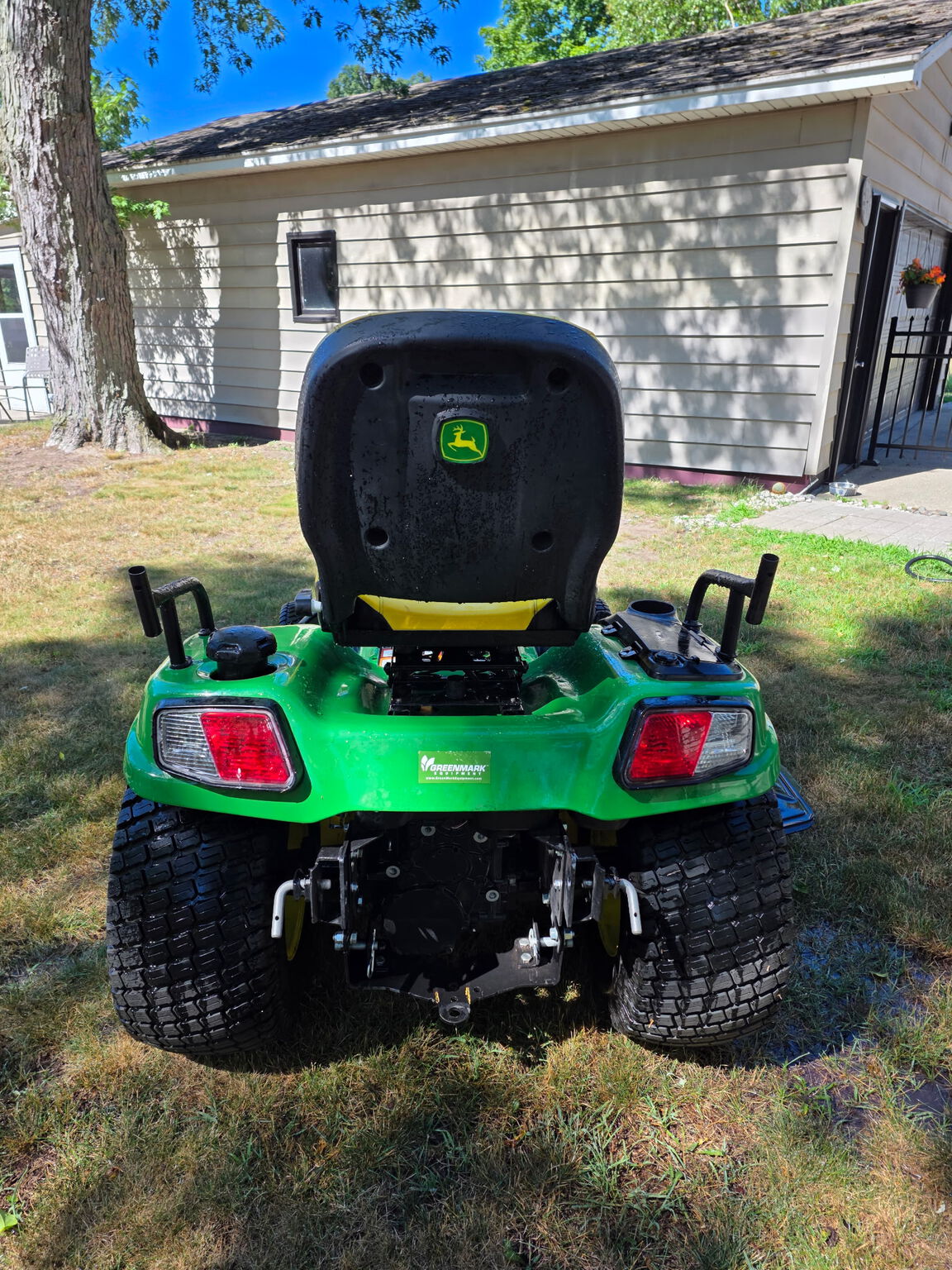 2022 John Deere X730 Image 4