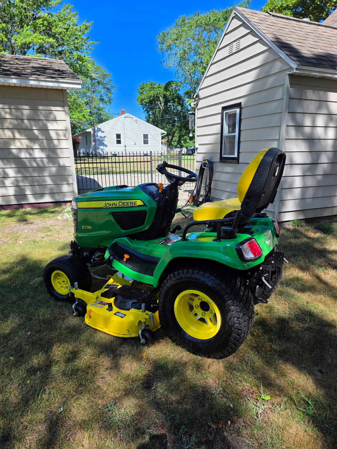 2022 John Deere X730 Image 1