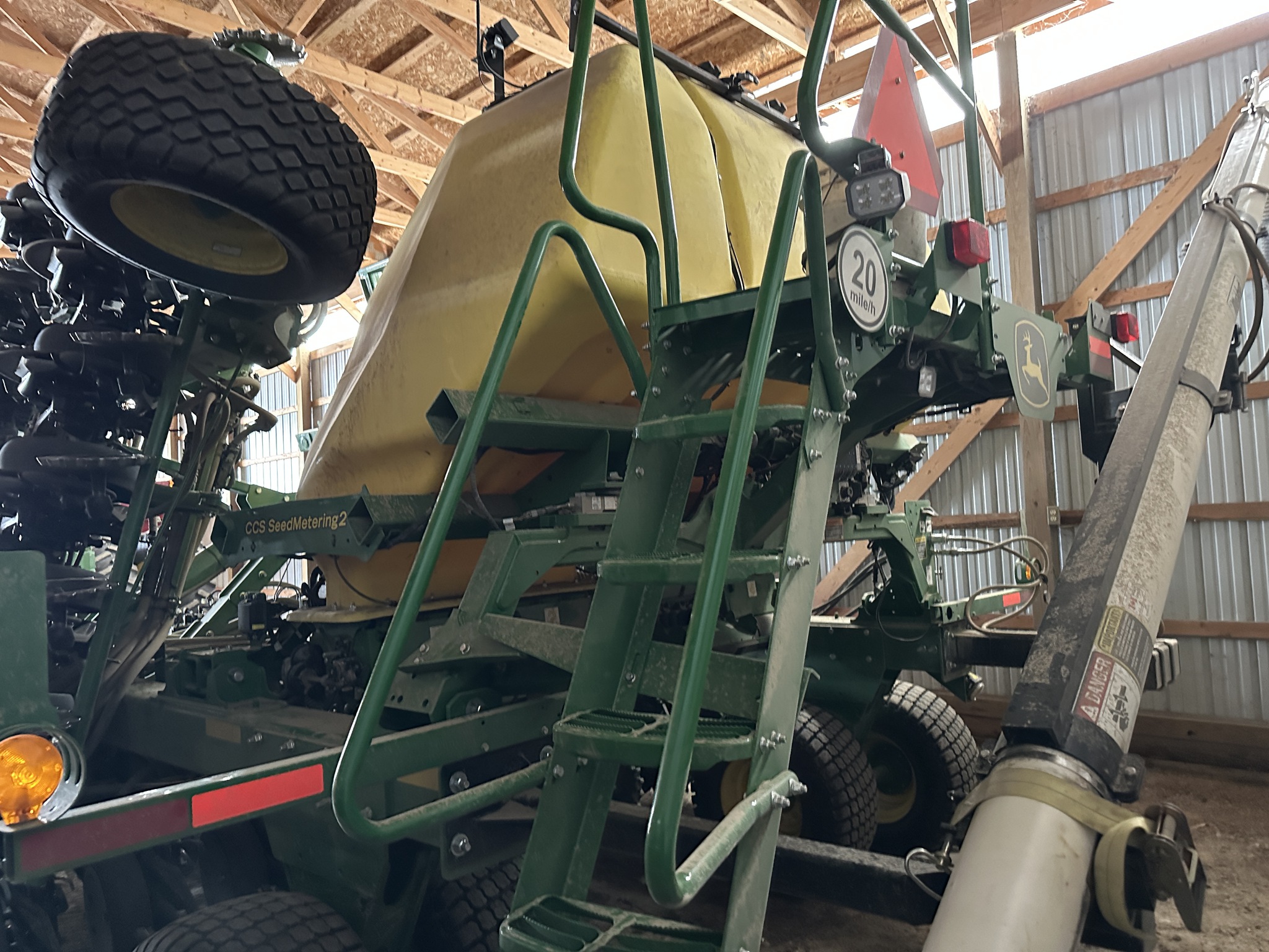 2024 John Deere N530C Image 5