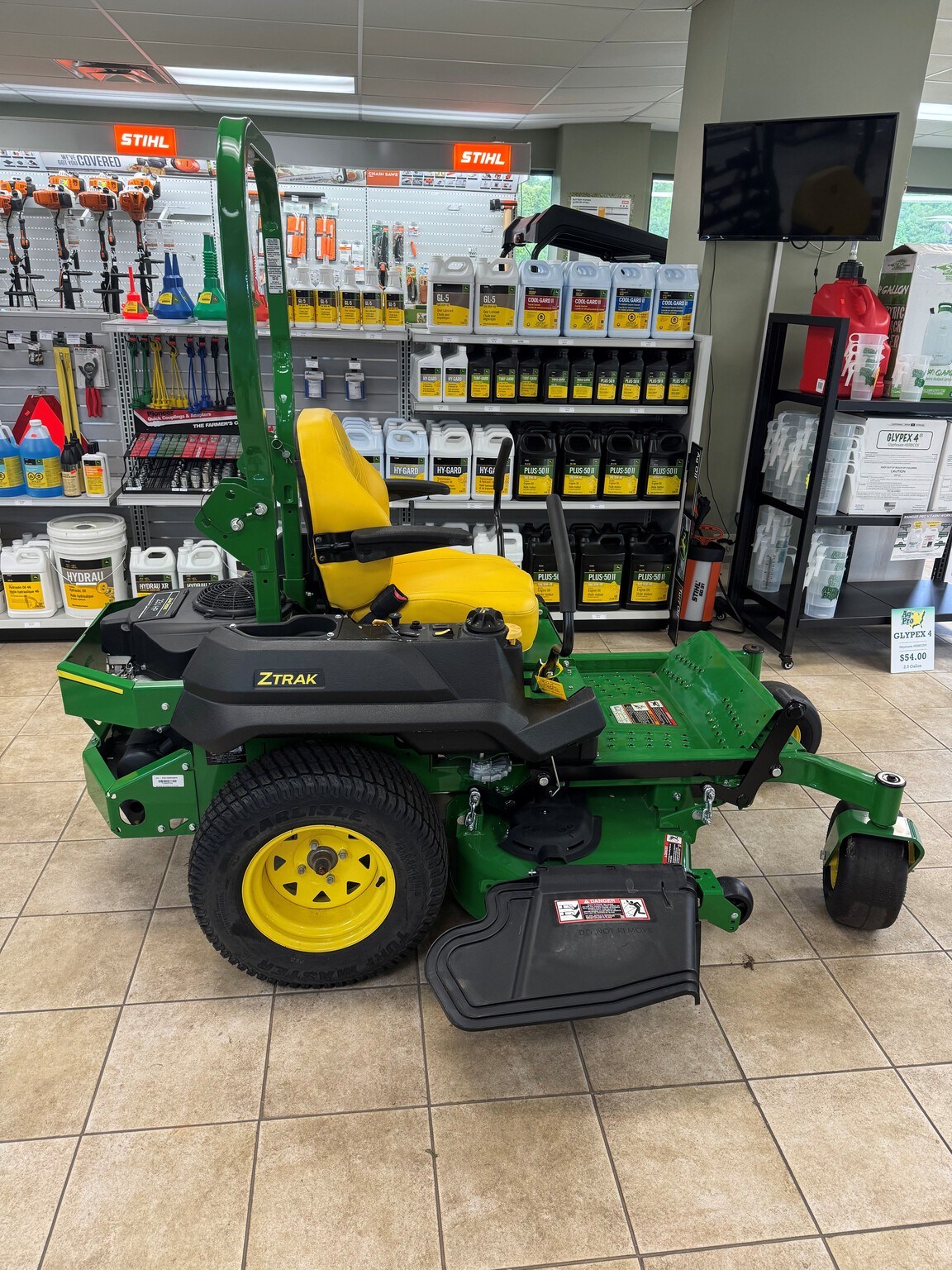 2024 John Deere Z720E Image 2