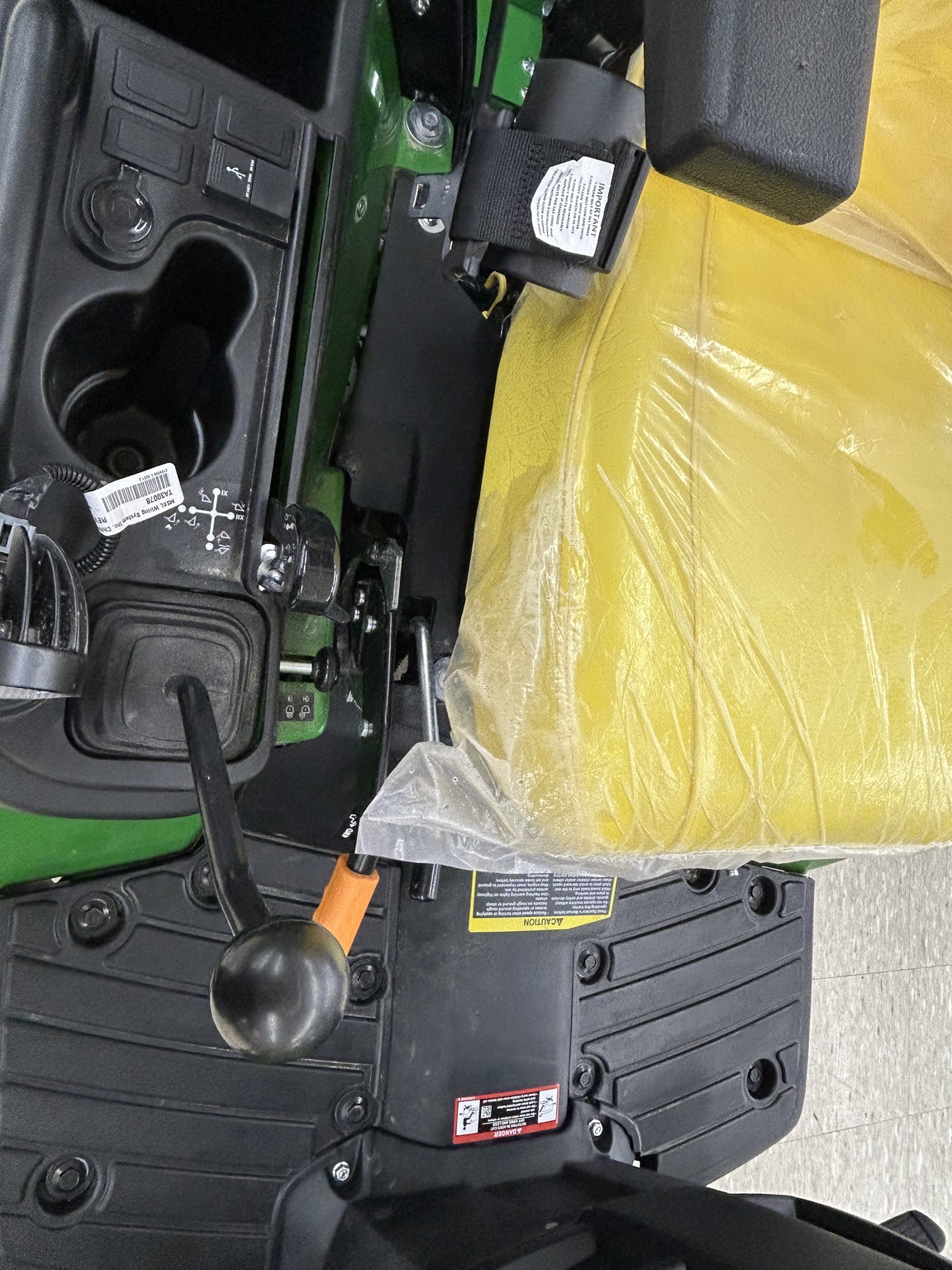 2025 John Deere 1025R Image 9