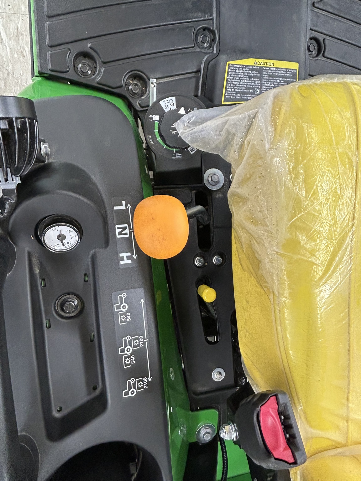 2025 John Deere 1025R Image 10