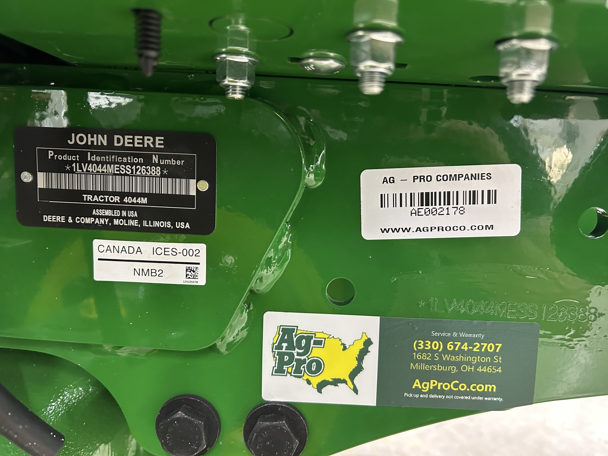 2025 John Deere 4044M Image 11