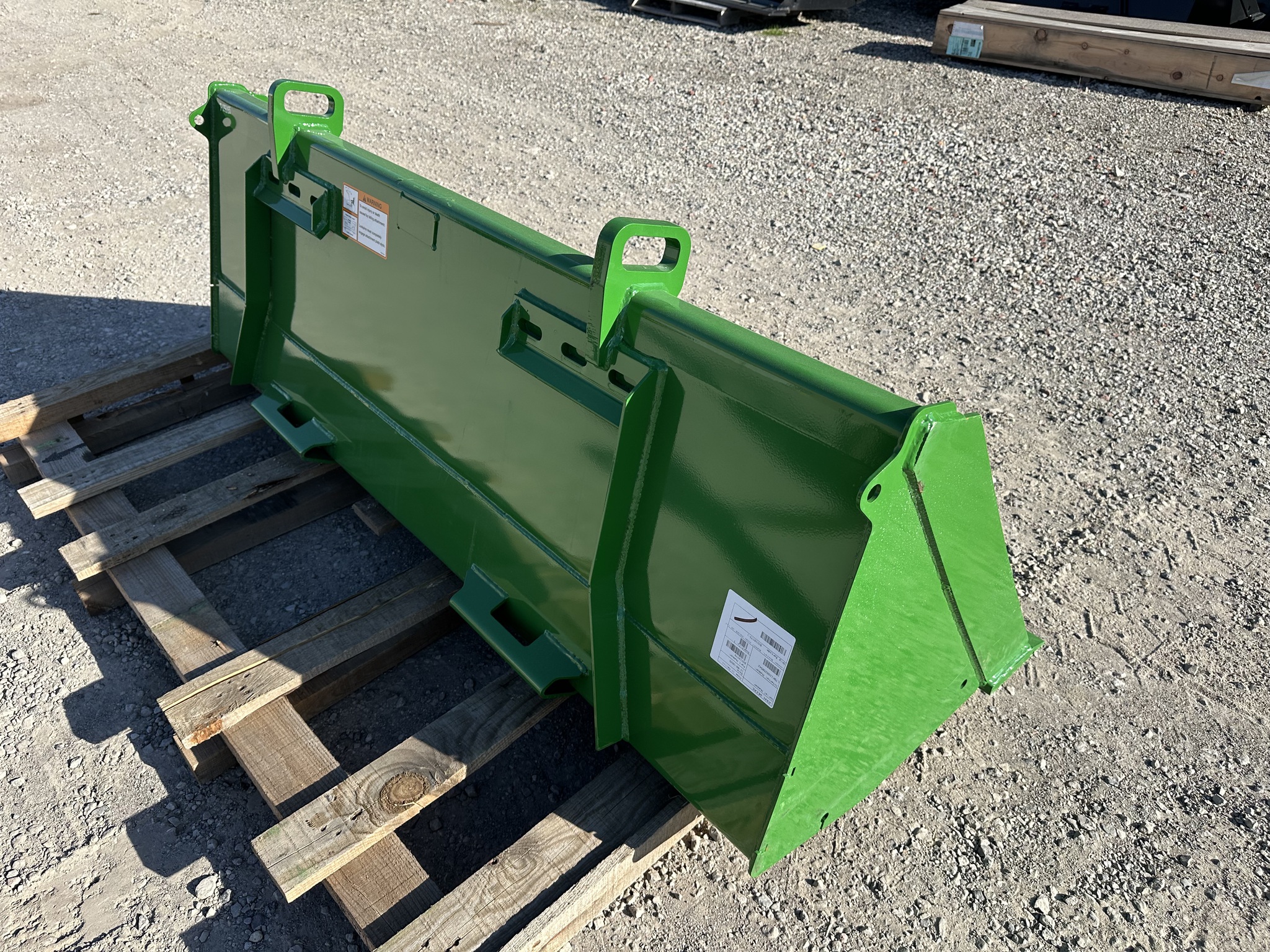 2025 John Deere BXX10379 73” HD SSL Bucket w/Bucket Loops Image 3
