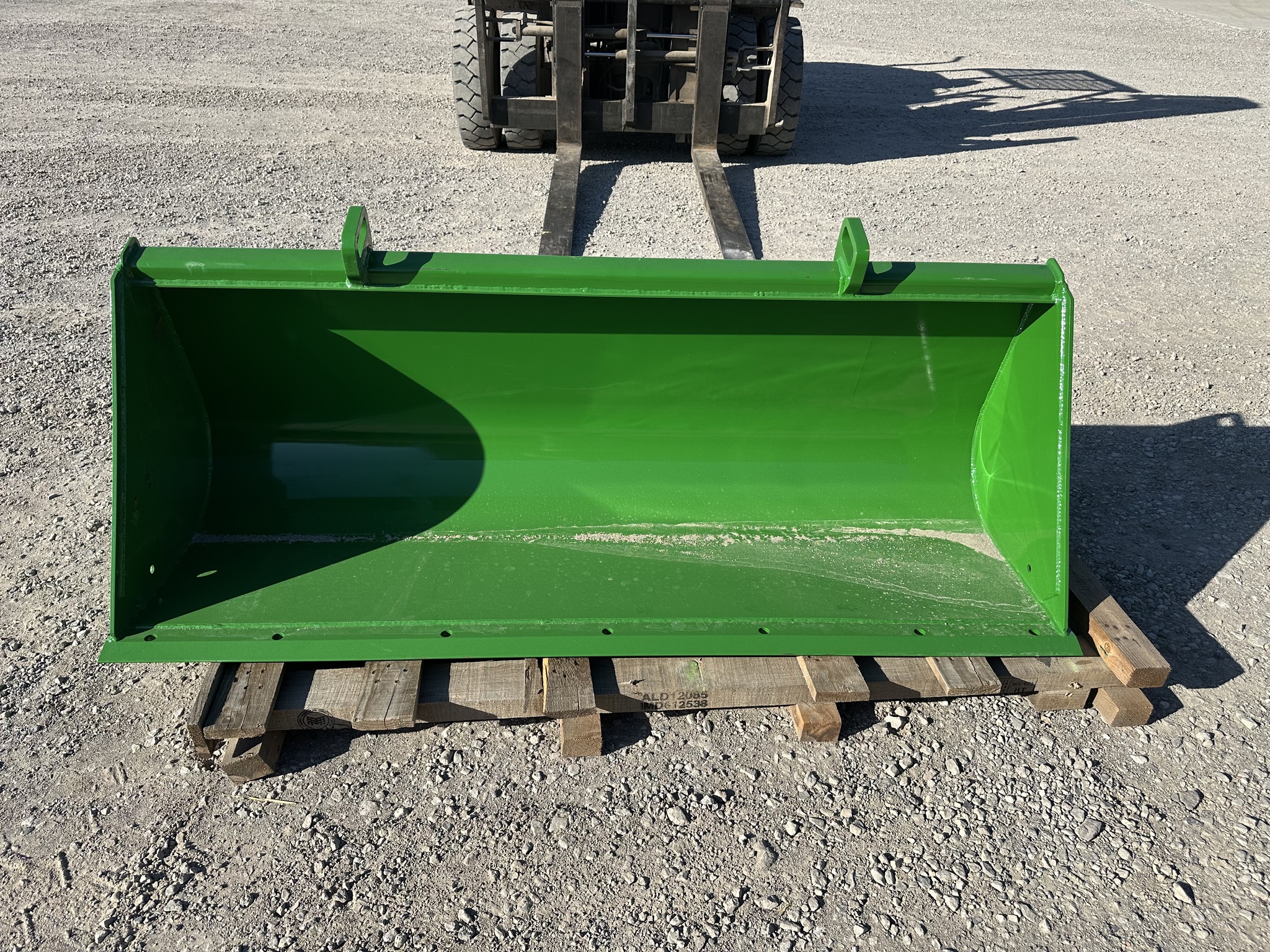 2025 John Deere BXX10379 73” HD SSL Bucket w/Bucket Loops Image 5